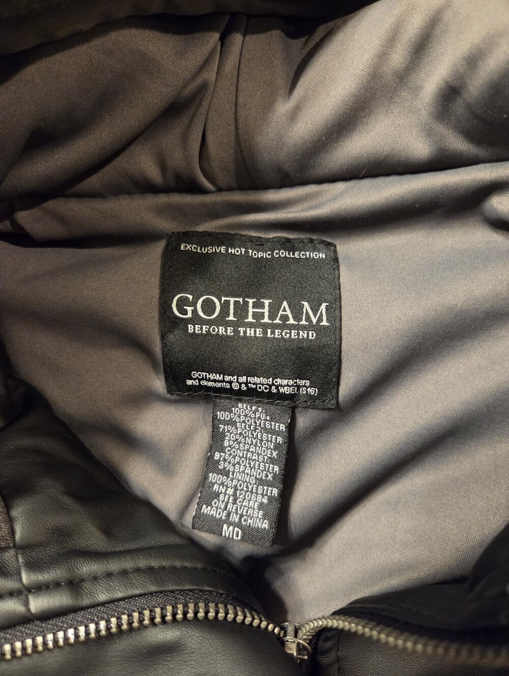 DC Comics DC TV Gotham Selina Kyle Juniors Hooded Jacket with Cat Ears sz M - Picture 4 of 4